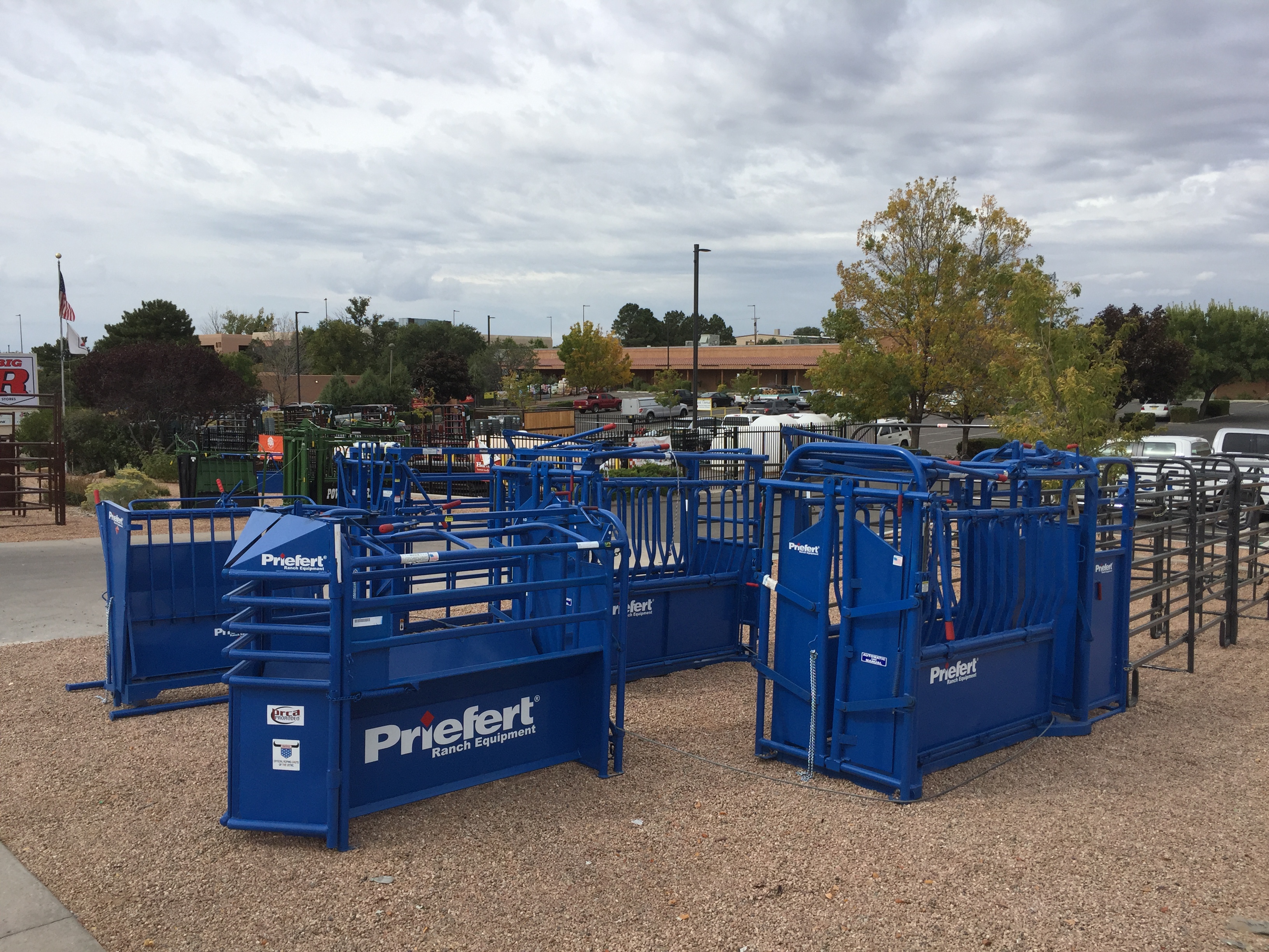 Mixed Outdoor Display 19.jpg